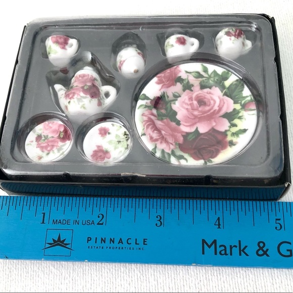 MINIATURE PORCELAIN TEA SET - Picture 3 of 5